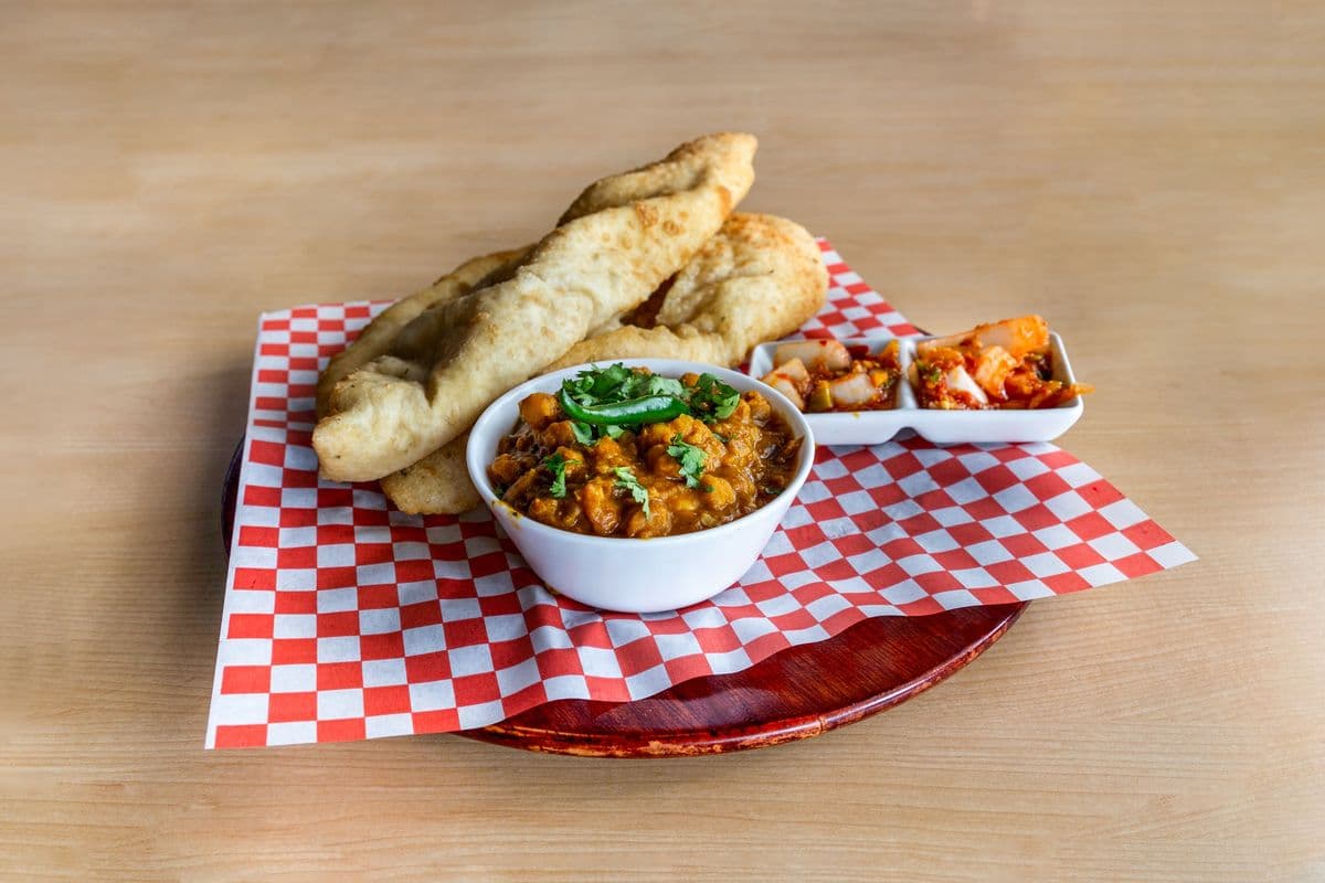 Chana Bhatura