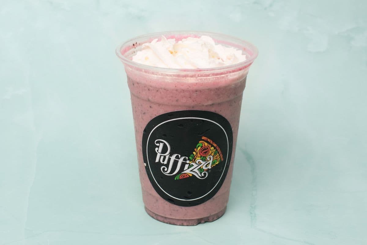 SIGNATURE STRAWBERRY OREO SHAKE