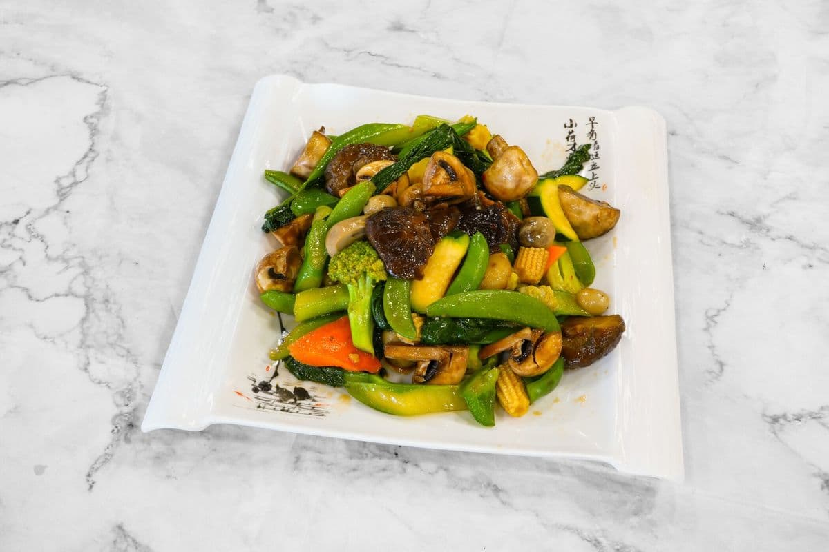 Beef and Mixed Greens