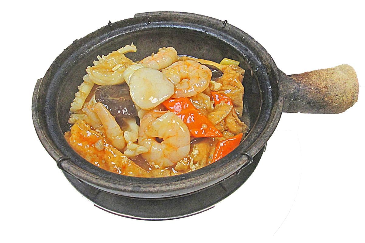 257. Seafood and Beancurd with Assorted Meat in Hot Pot 八珍海鮮豆腐煲