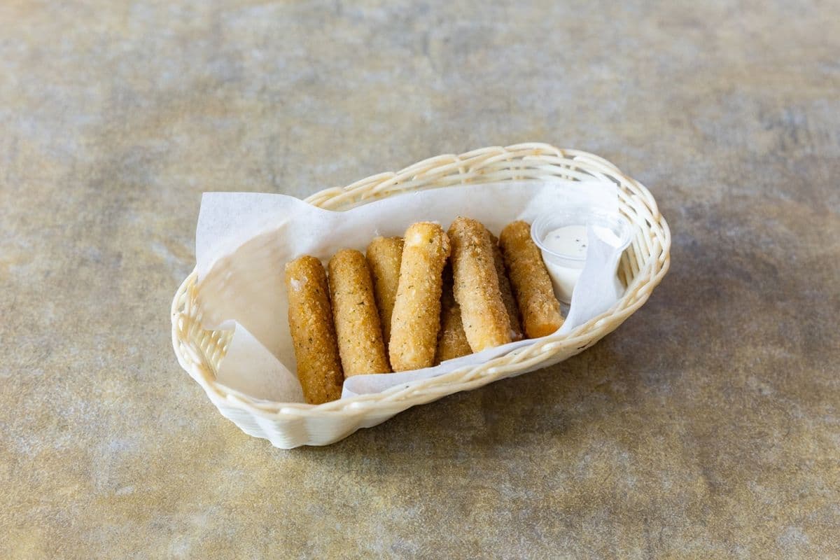 Fried Mozzarella Sticks / 炸芝士棒