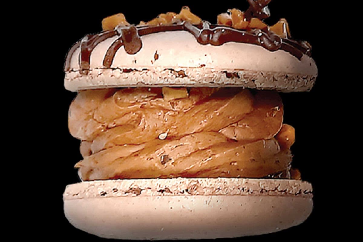 Chocolate Skor Bits Macaron