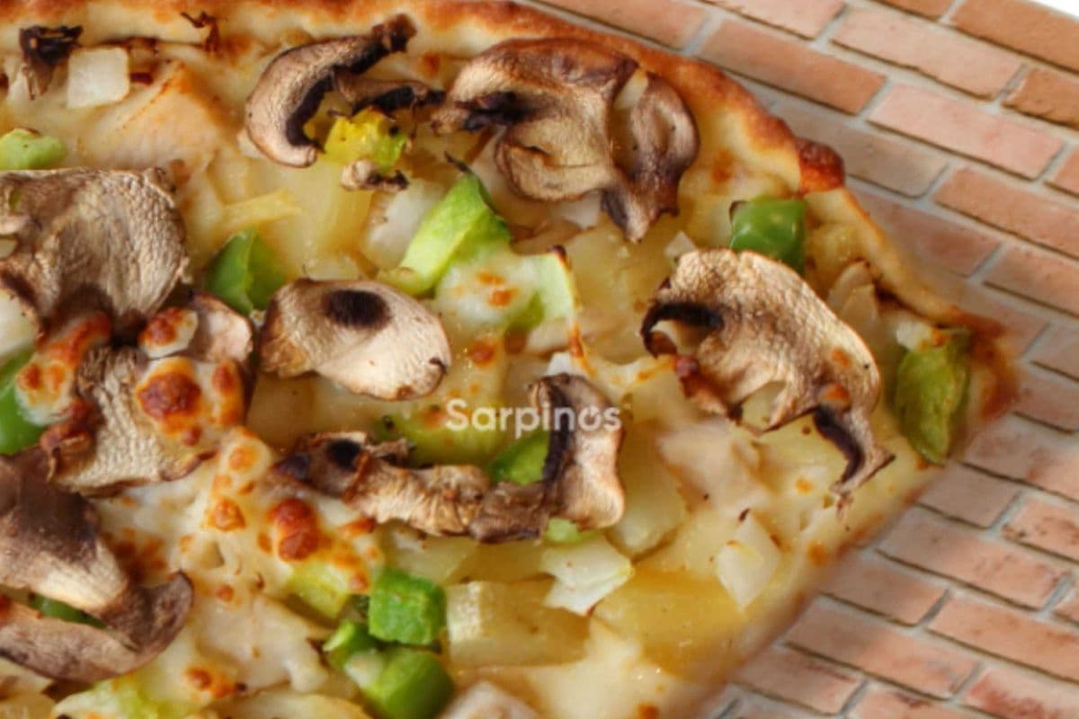 14" Baked Teriyaki Chicken Pizza (Large (14"))