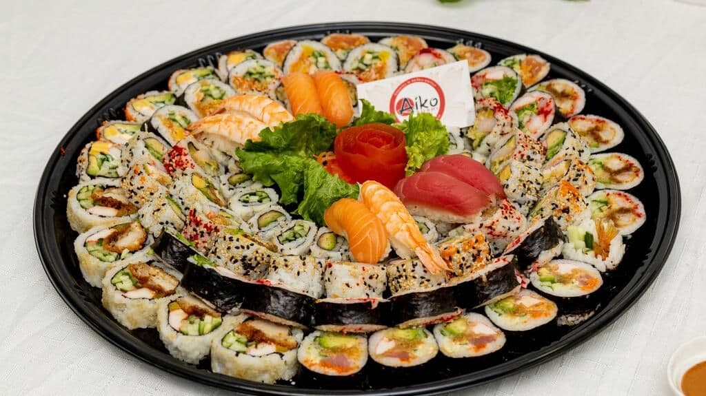 Plateau sushi 100 mcx (8-10 pers) / Sushi Platter 100 pcs (8-10 pers)