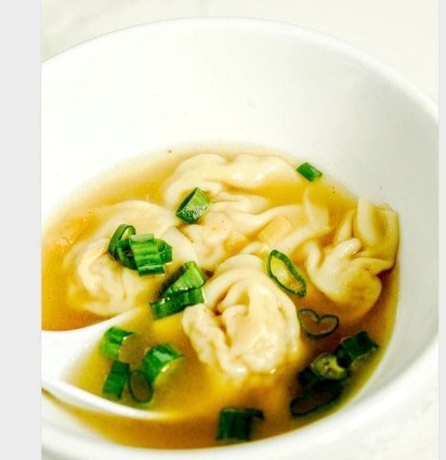 Wonton Soup (4 pcs)