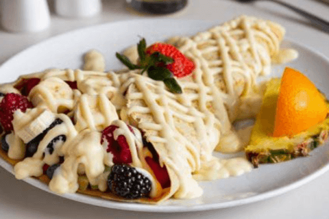 Crêpes galettes de sarrasin avec fruits frais et crème anglaise / Buckwheat Crepes with Fresh Fruits and English Cream