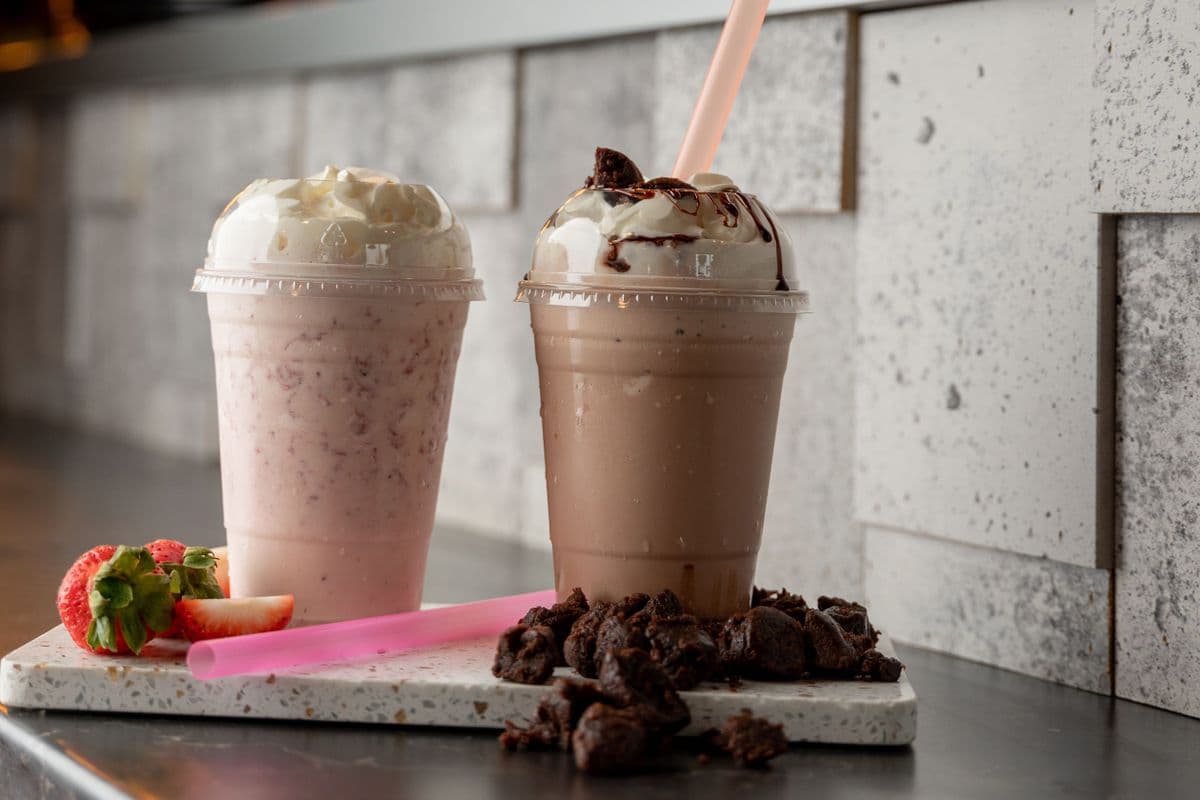 Chocolate Shake (16 OZ)