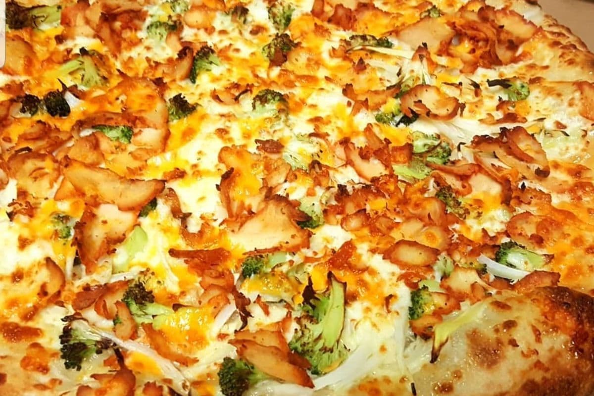 X-Large Bella's Super Pizza