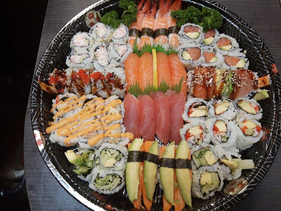 Large Sushi (54 pcs)