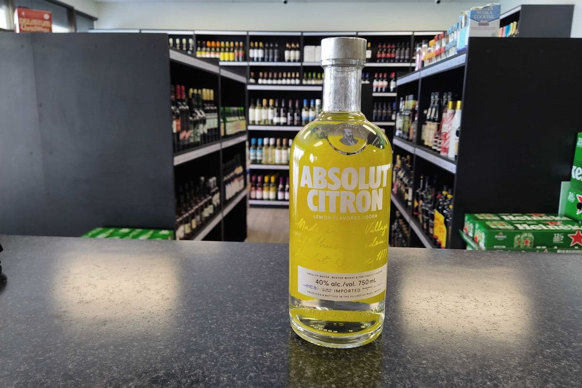 Absolut Vodka - Citron (1 x 750ml Bottle)