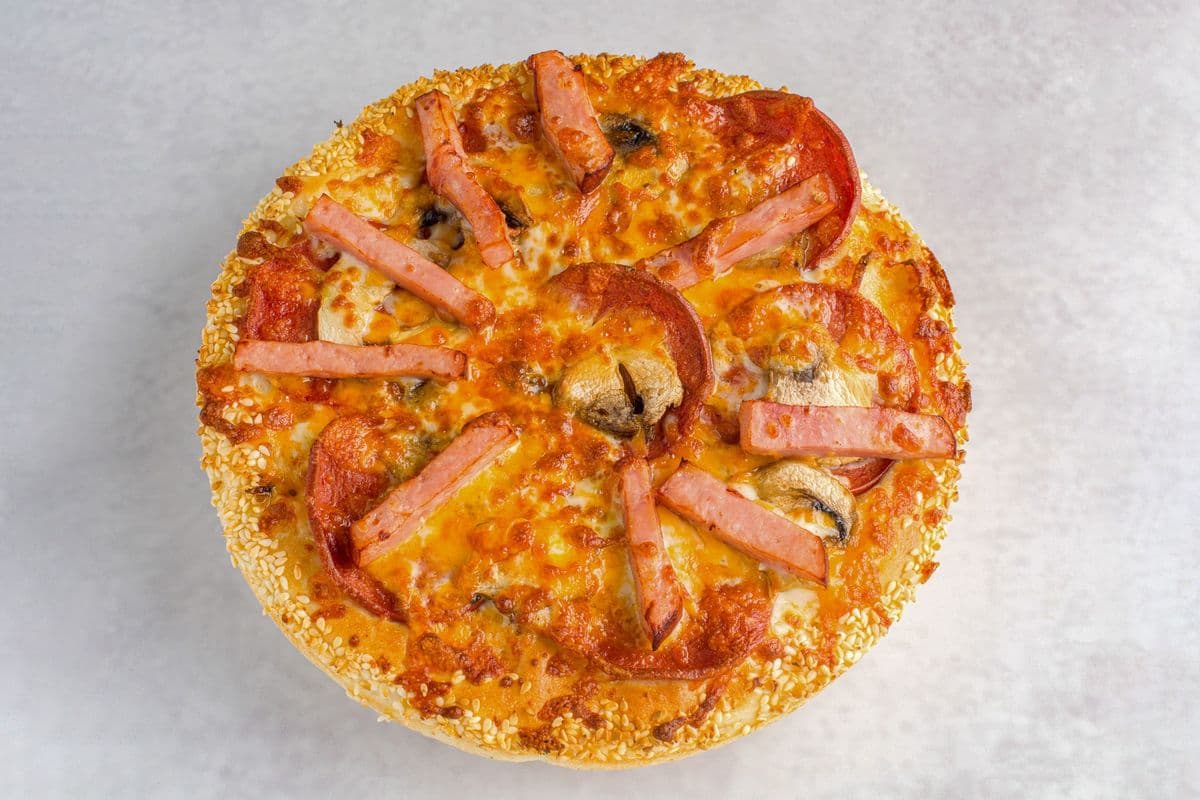 11. 8" Personal Canadian Classic Pizza