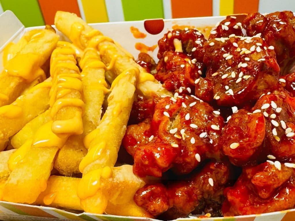 Gangnam Chicken NHL Combo with Fries and Spicy Mayo Sauce