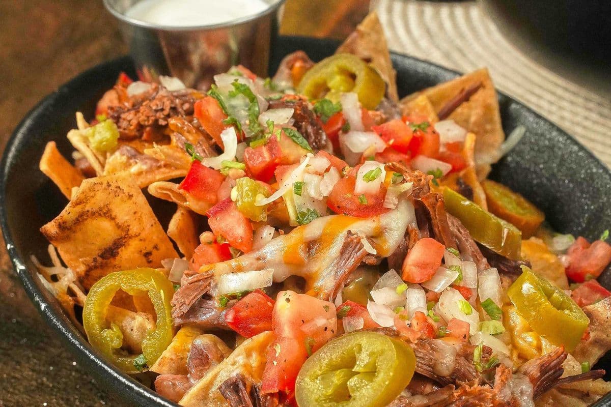 NACHOS BIRRIAS