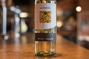 La Delizia Pinot Grigio (750 ml Bottle)