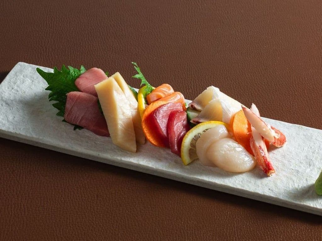 Assorted Sashimi (7 Kinds) 14pc