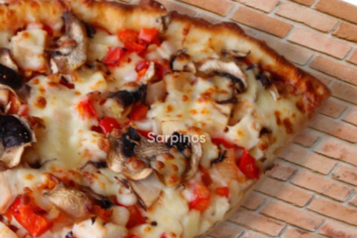 10" Hot Buffalo Chicken Pizza (Small (10"))