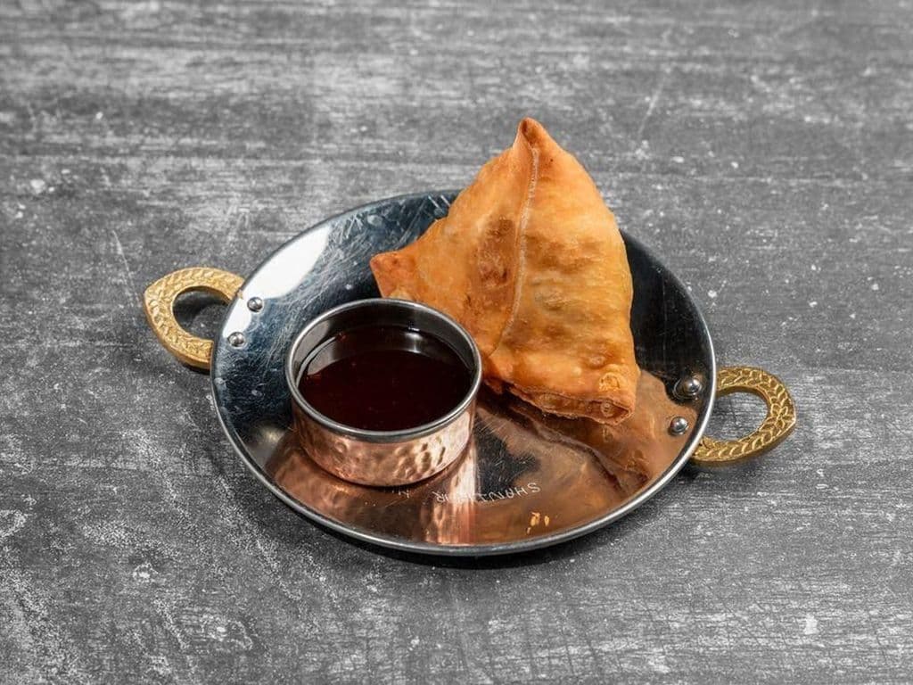 Single Butter Chicken Samosa
