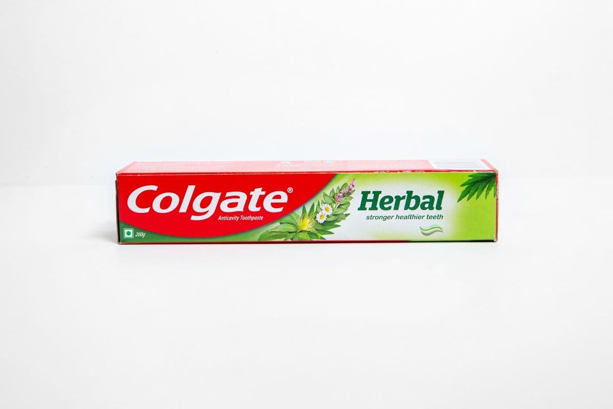 Dabur Herbal Toothpaste (154 g)
