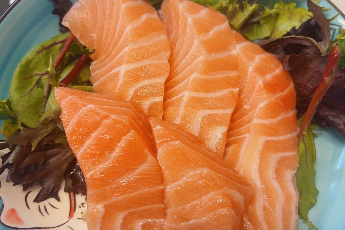 5pcs salmon sashimi (5片三文鱼刺身)