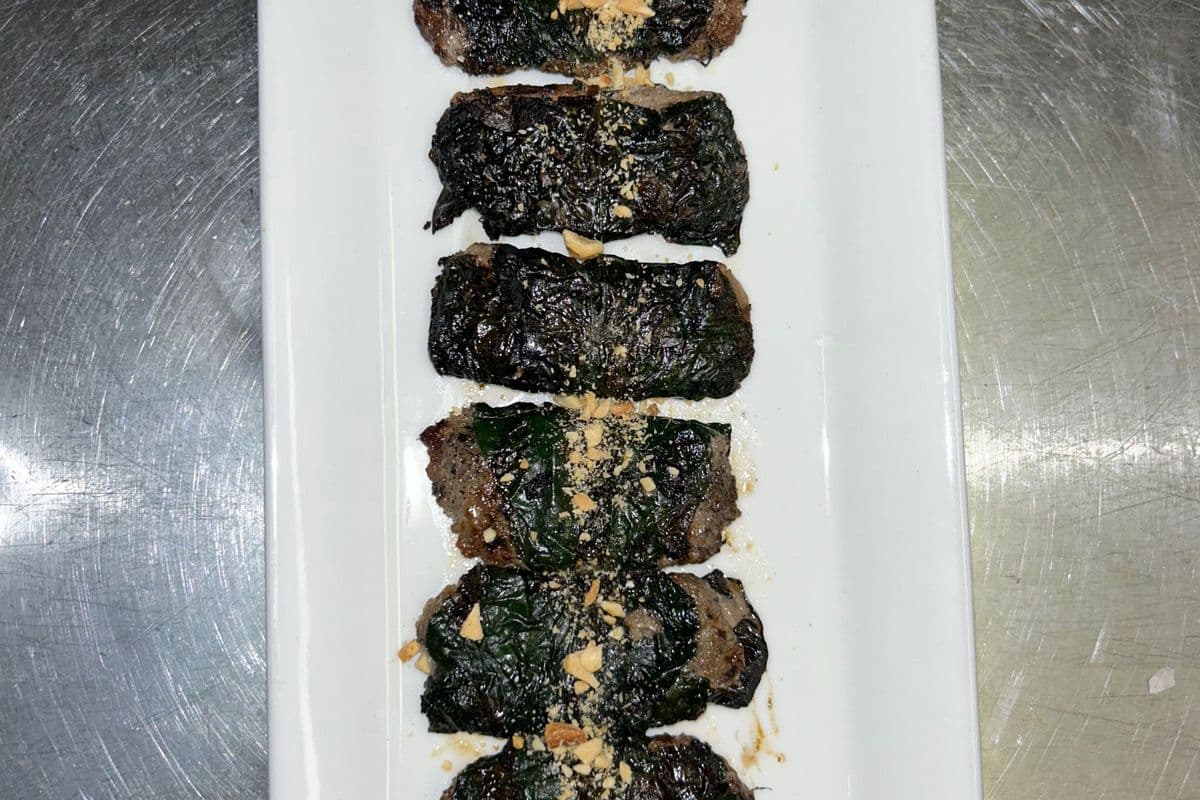 5. Grilled Beef Wrapped in Betel Leaf Salad Rolls (Bo La Lot) (8 pcs)