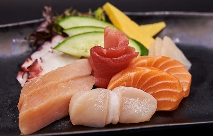 Regular Sashimi (12 pcs)
