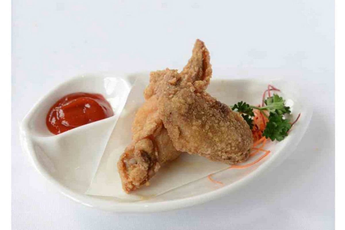 D11. Chicken Wings (4 pcs)