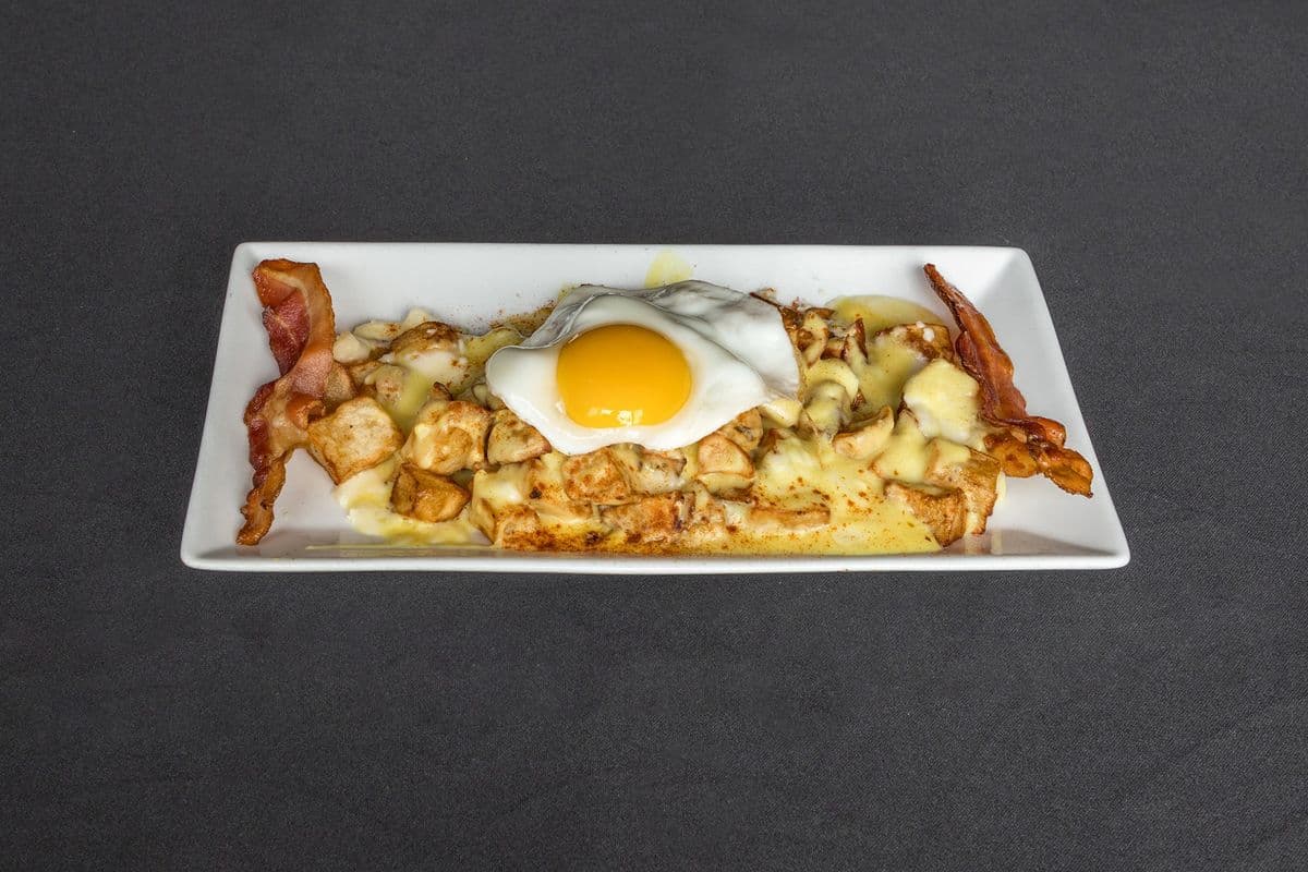 Breakfast Poutine