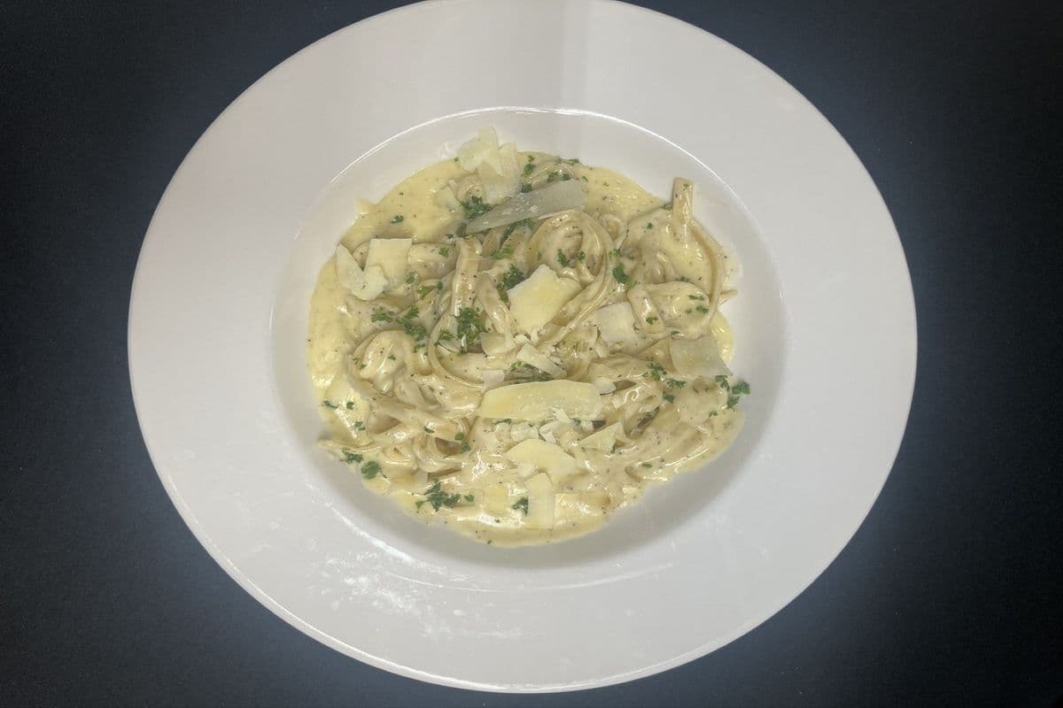Fettuccine Alfredo