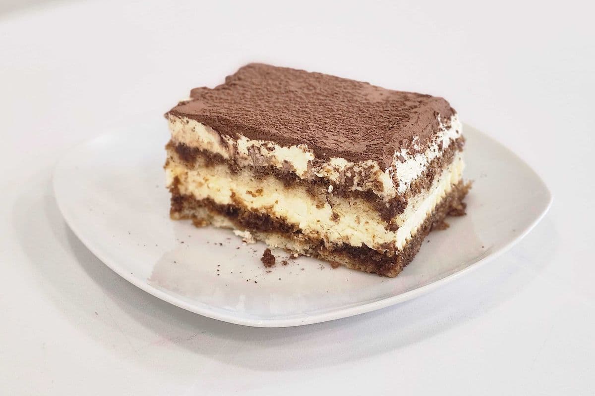 Tiramisu Cake
