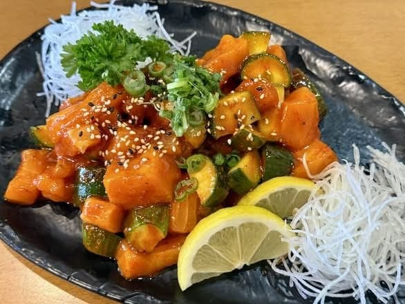Spicy Salmon Sashimi