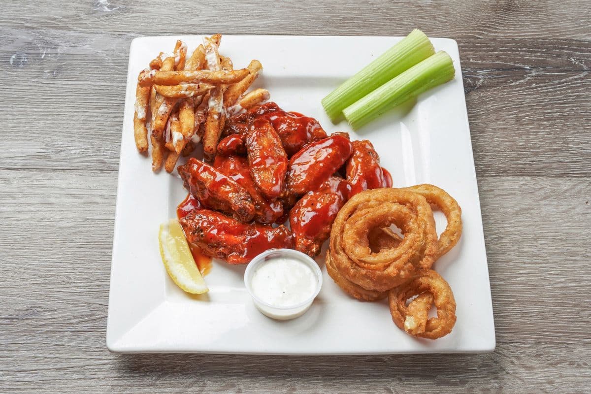 Chicken Wing Combo (2 lbs)