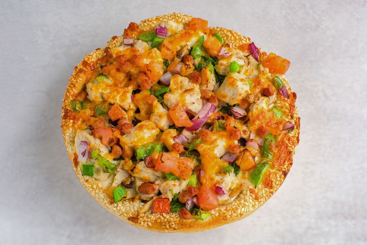 29. 14" Large Alfredo Chicken Bacon Pizza