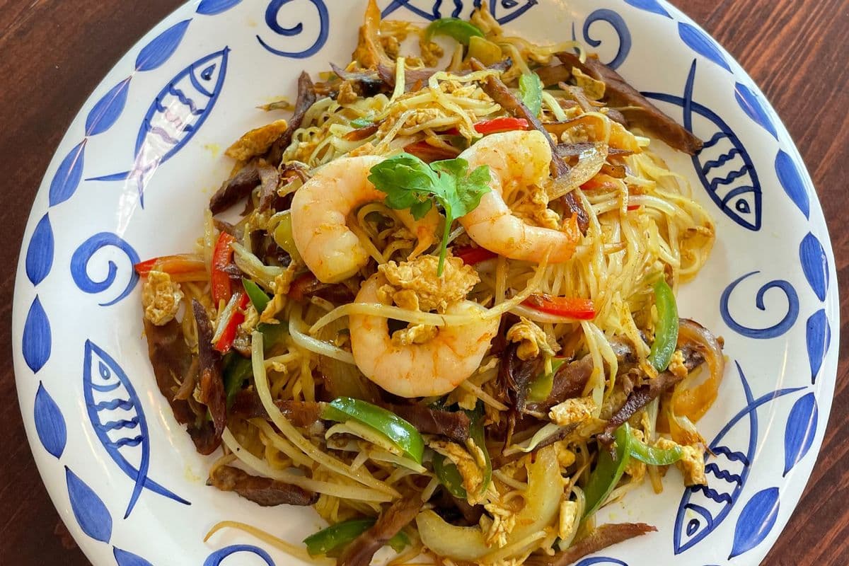 H9 - Singapore Stir-fried Rice Noodle 星洲炒河粉