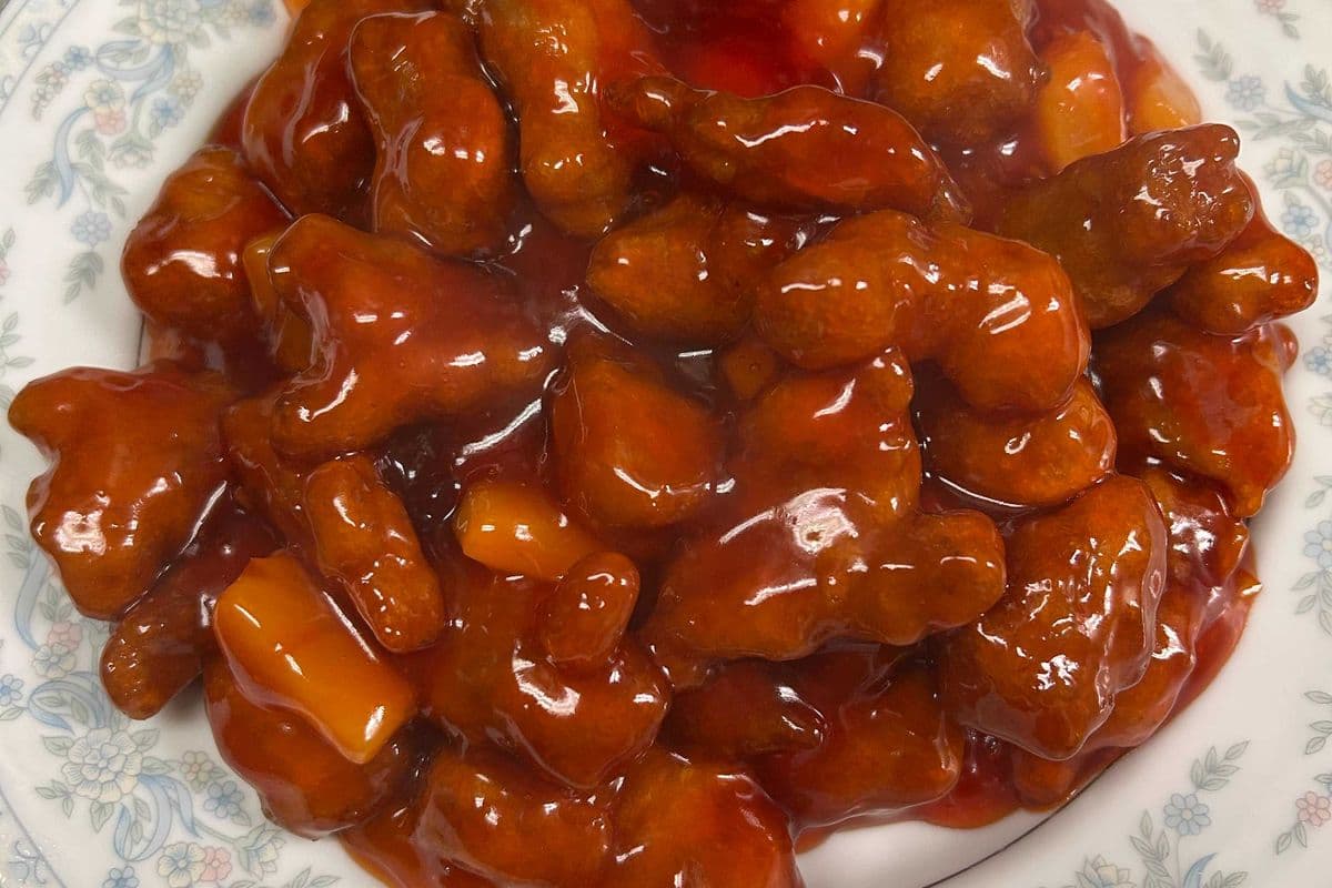 R6 Sweet and Sour Pork with Pineapple