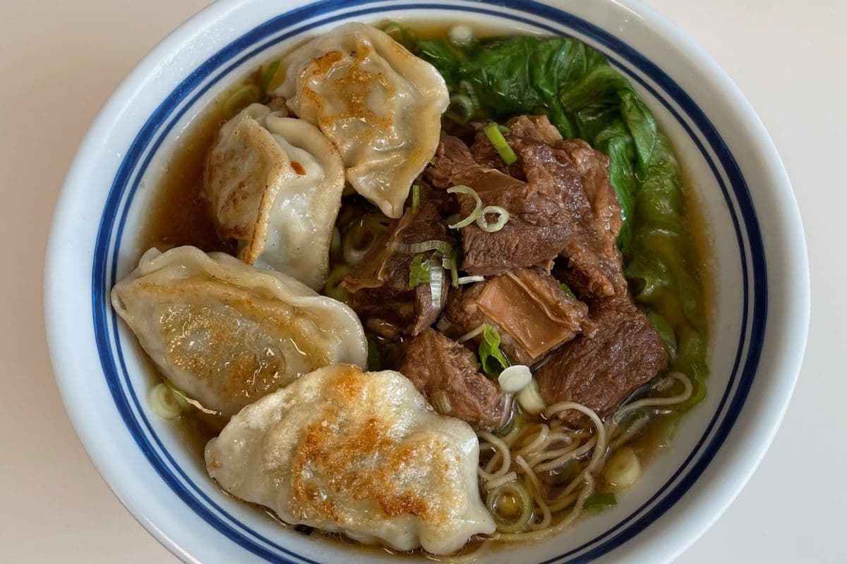 M3 - Mixed Noodle Soup #3 牛腩煎餃麵