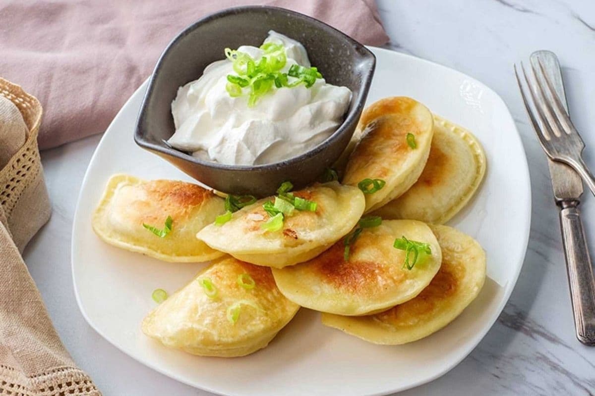 Pierogi (6 Pcs) (400 Cal)