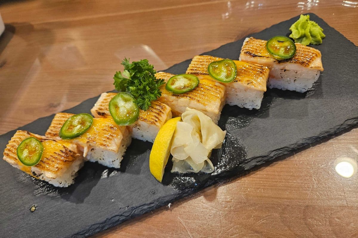 Salmon Oshi