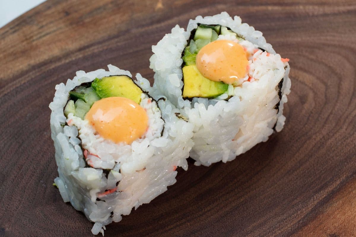 Spicy California Rolls (6 pcs)