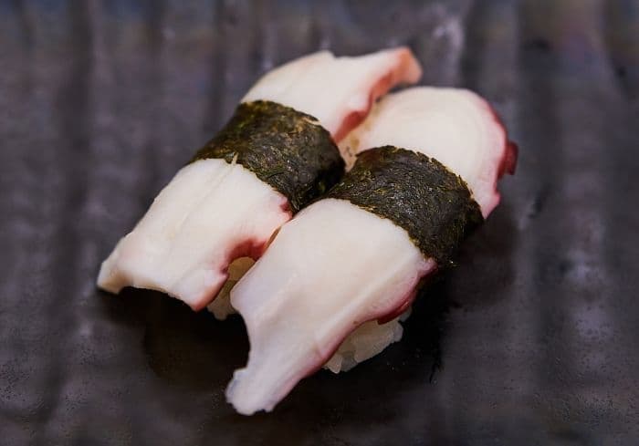 Octopus (tako) Sushi (2 pcs)