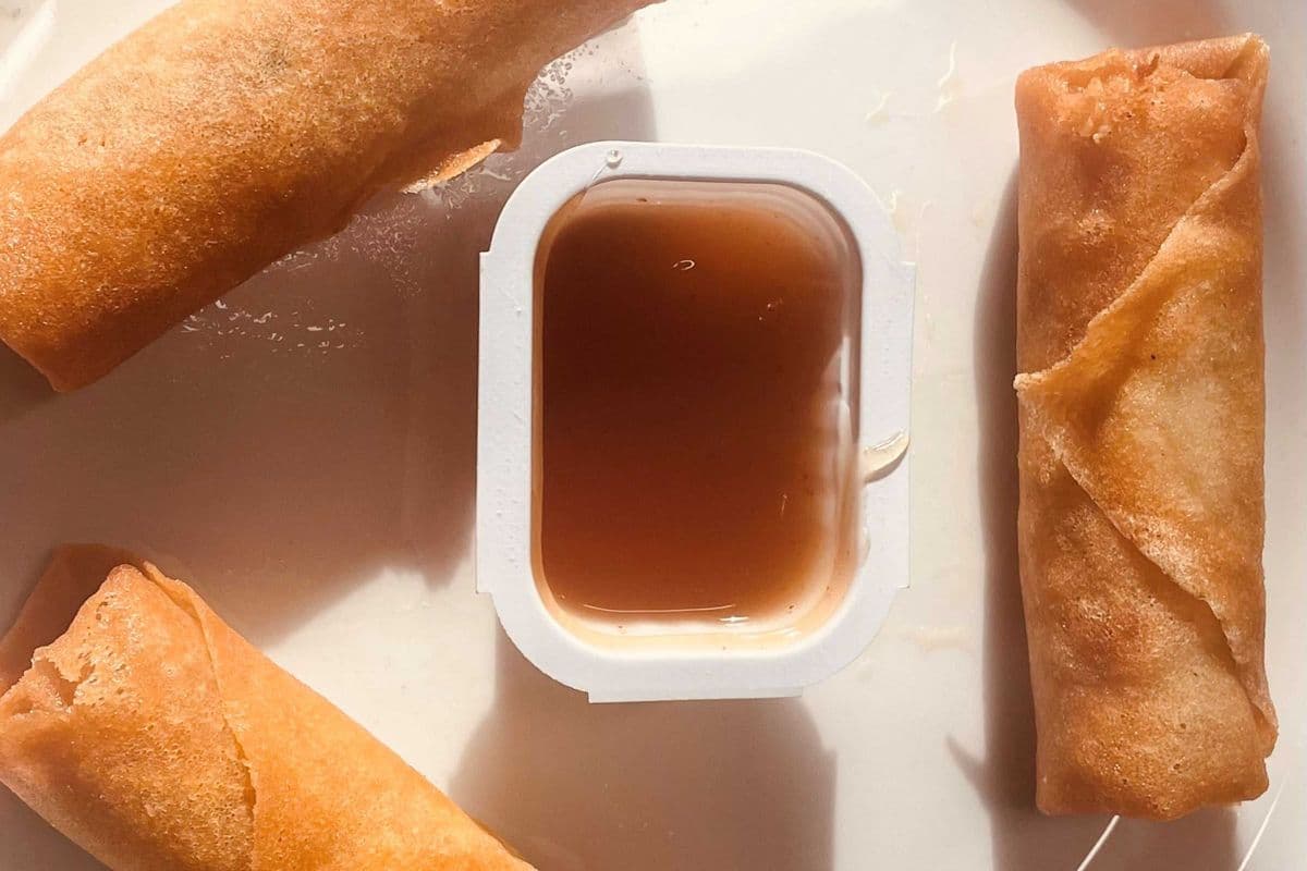 VEG SPRING ROLLS small (12) $10