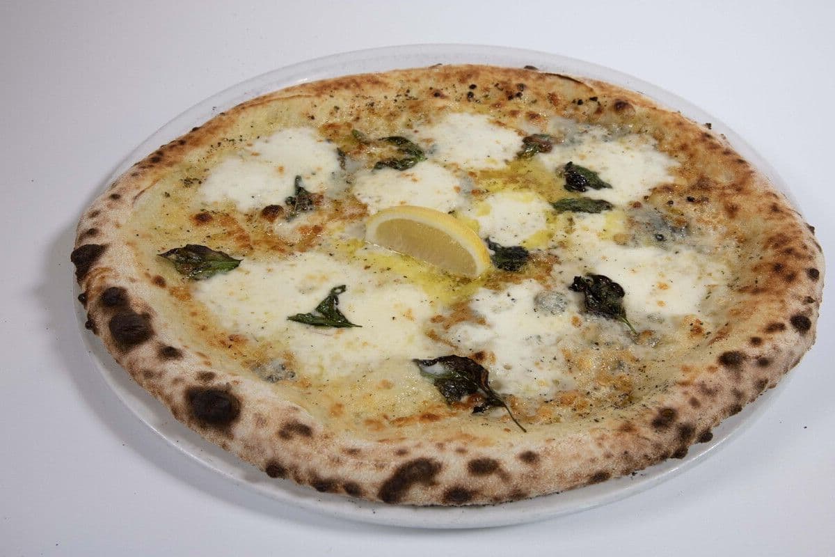 8" Small Quattro Formaggi Pizzetta Combo