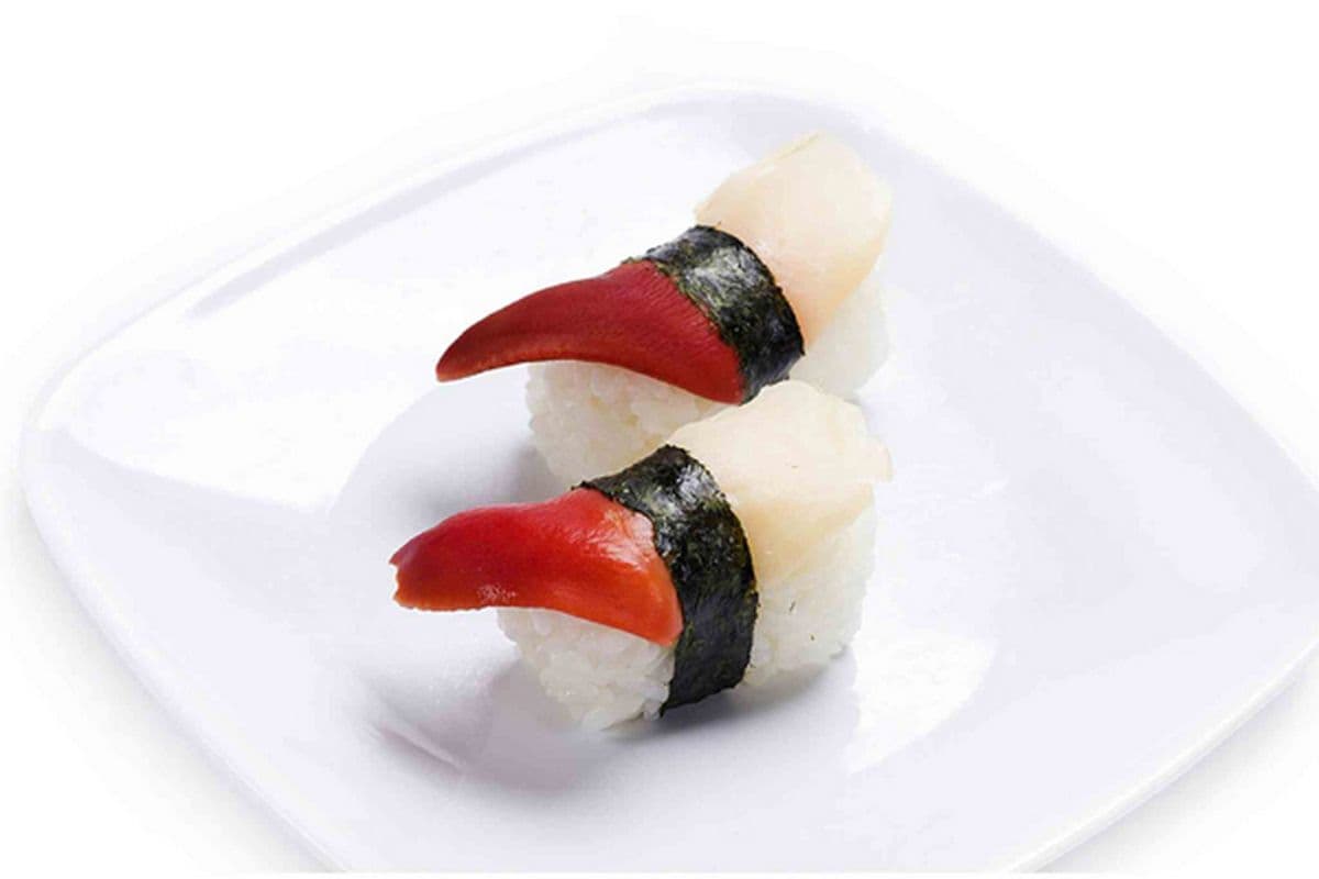 K10. Surf Clam Sushi (2 pcs)