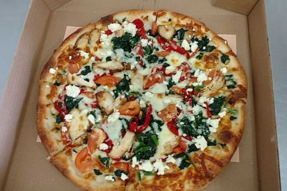 Large Grilled Chicken Pesto Pizza