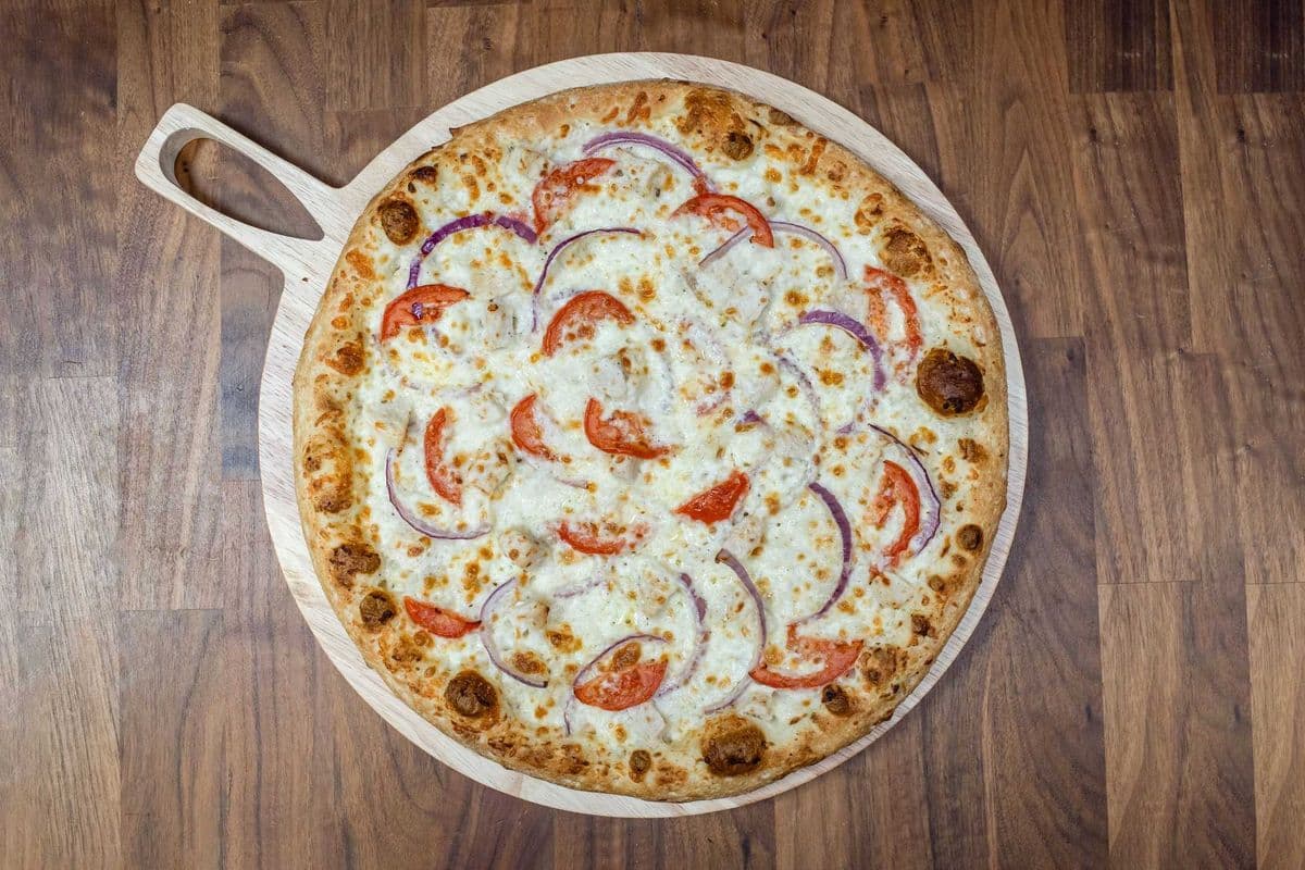 Alfredo Chicken Pizza (14" Large)