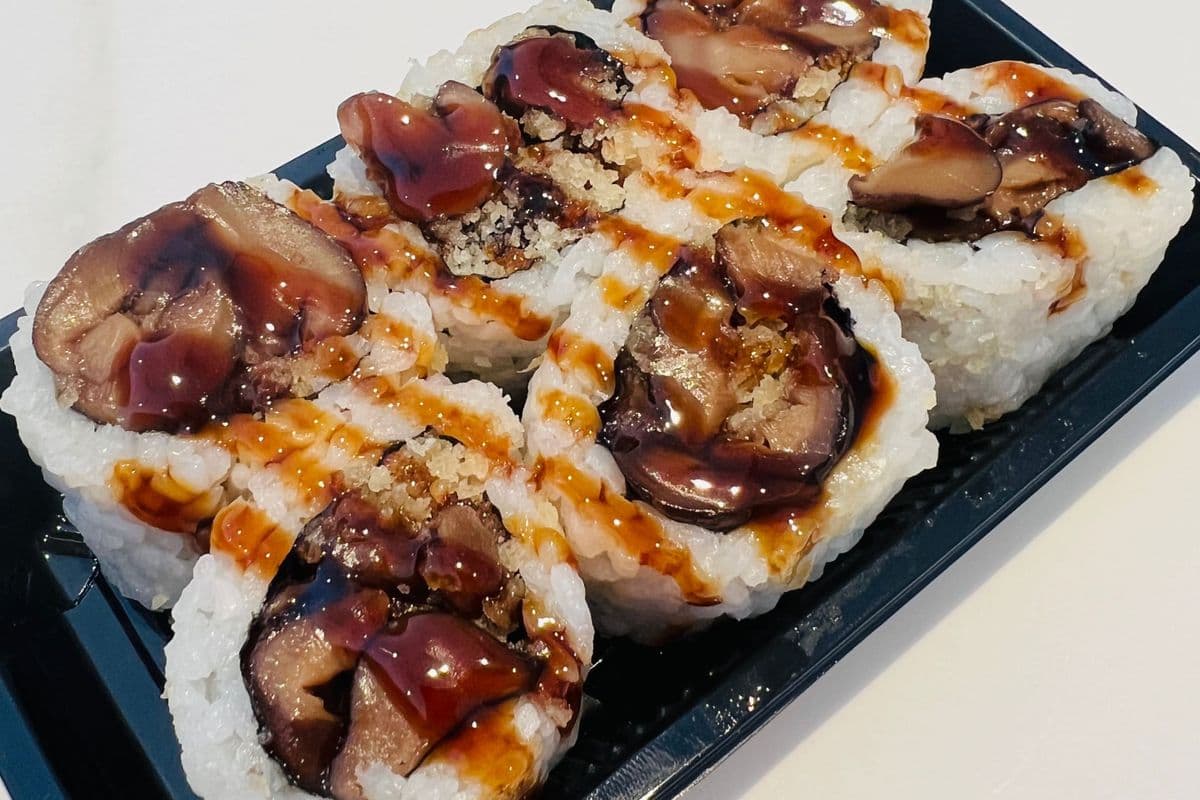 Crunch Shitake Roll (6 pcs)