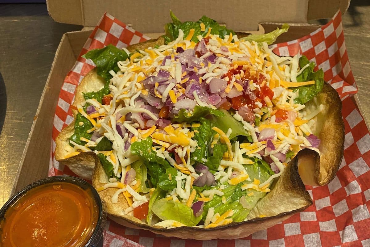Large Mommaz Taco Salad