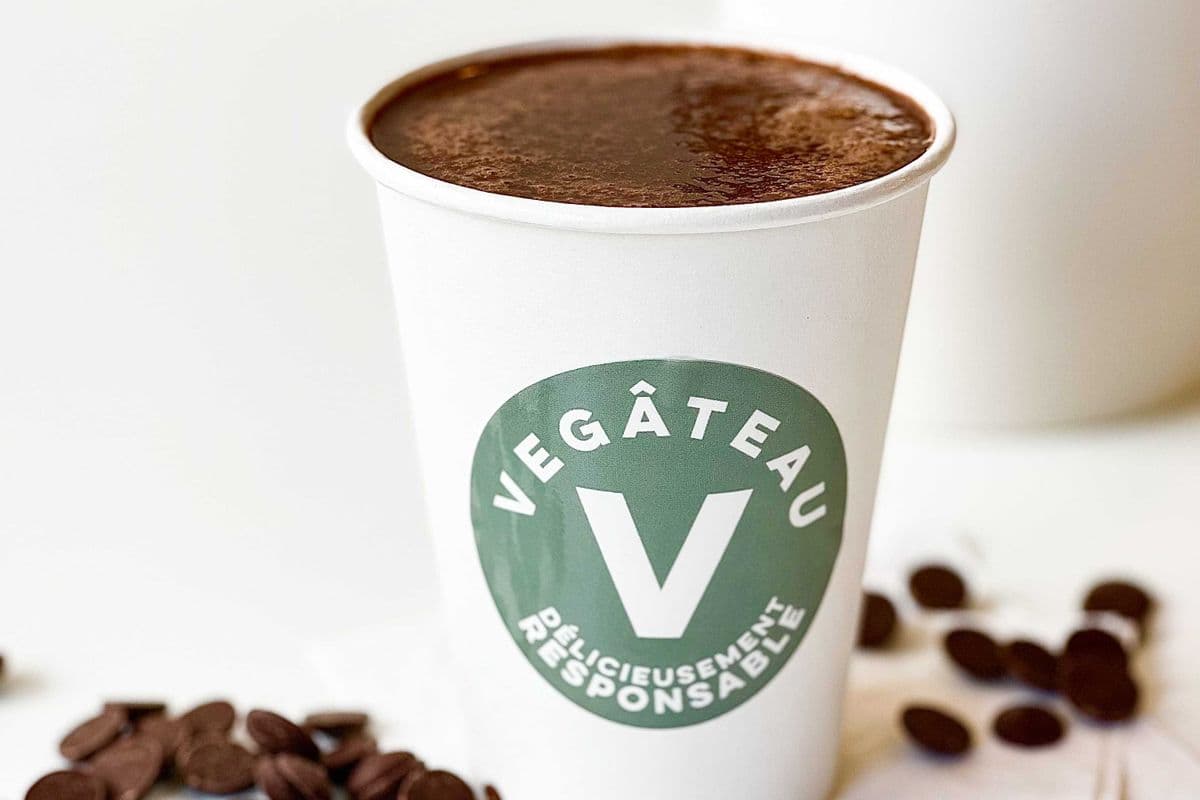 Chocolat chaud / Hot Chocolate (12 oz (355 mL)) (456 Cal)