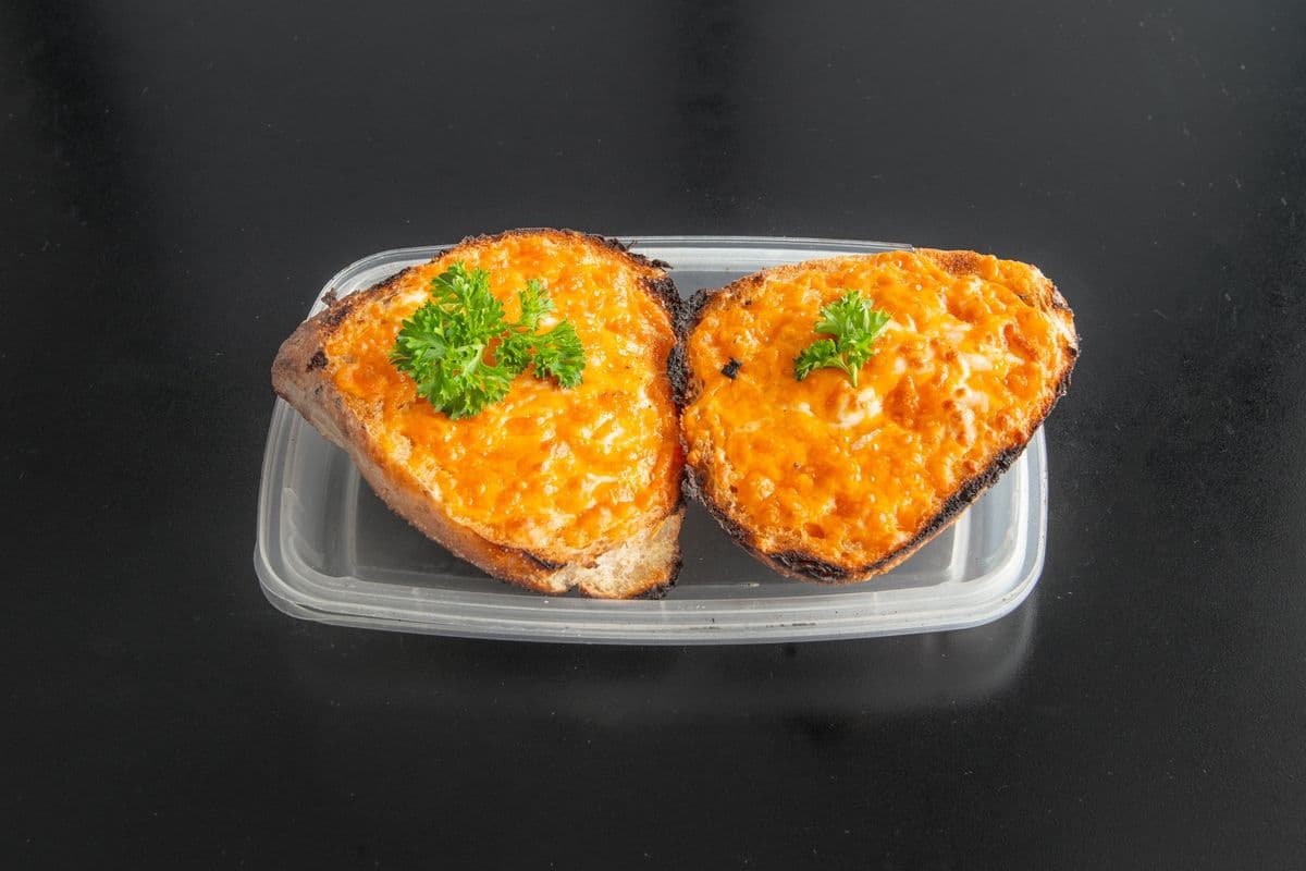 Pain à l'ail avec fromage / Garlic Bread with Cheese
