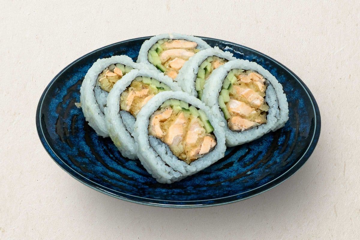 Salmon Tempura Roll (6pcs)