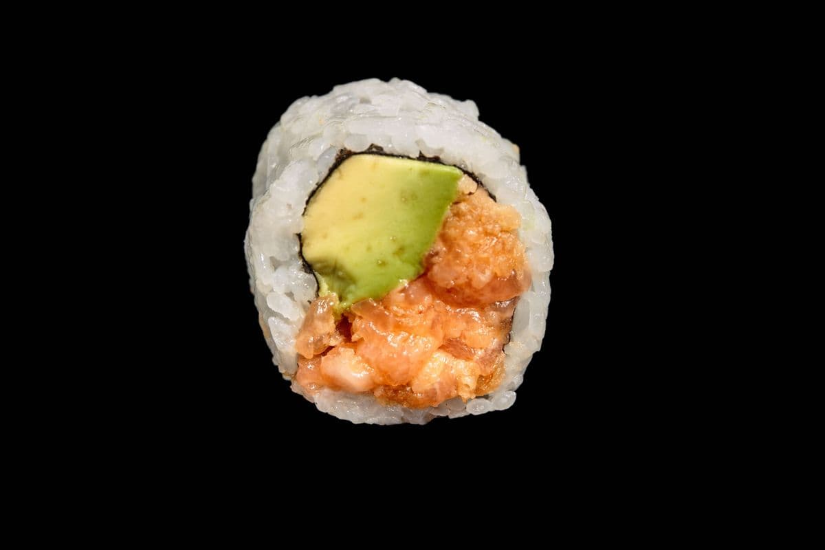 Spicy Salmon Avo Maki